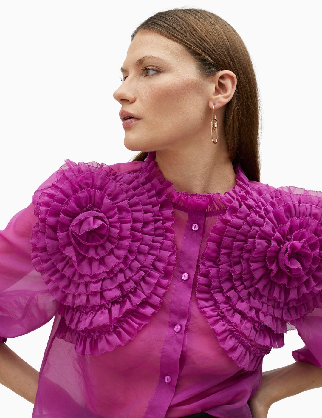 Blusa LOLA CASADEMUNT BY MAITE con detalle floral 