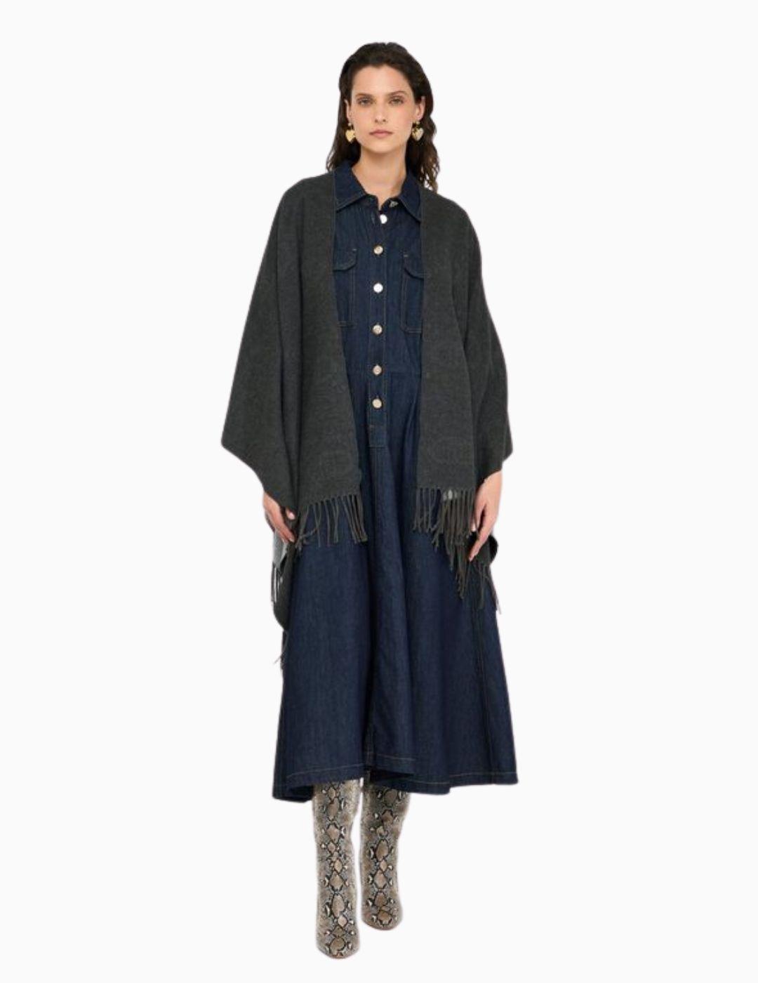 Poncho LIU JO con logotipo y flecos  