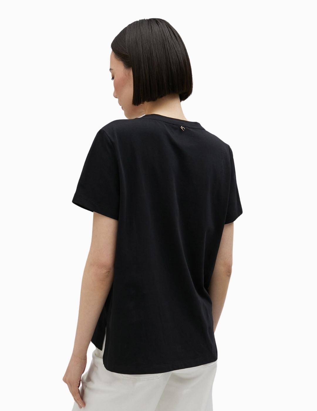 CAMISETA LOLA CASADEMUNT PIEDRAS 1981 NEGRA