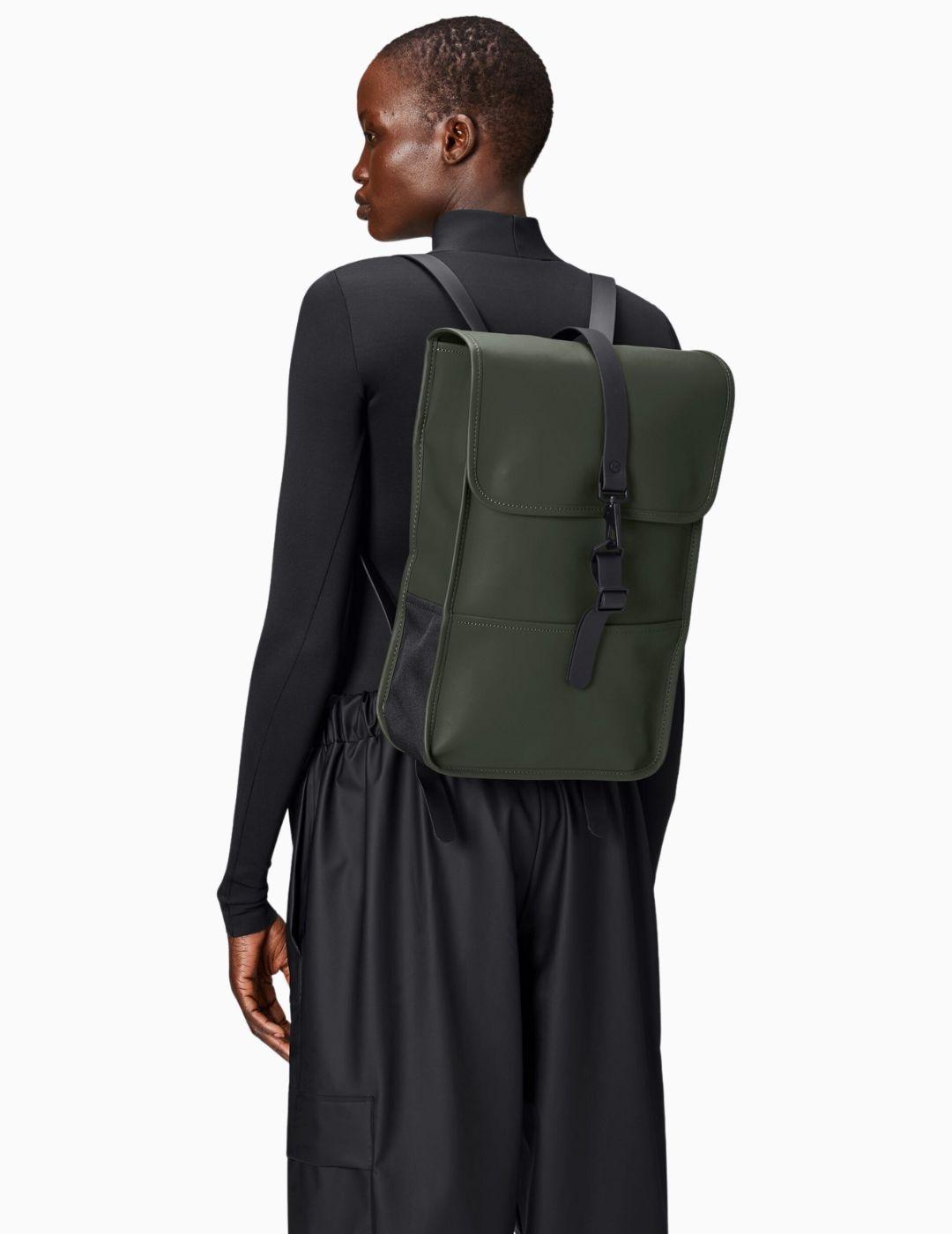 MOCHILA RAINS BACKPACK MINI VERDE OSCURO