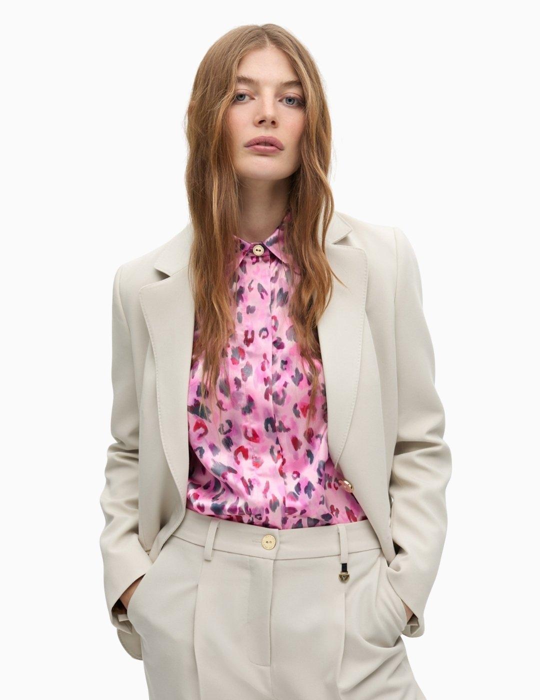 AMERICANA  LOLA CSDM DETALLE BOLSILLO BORDADO