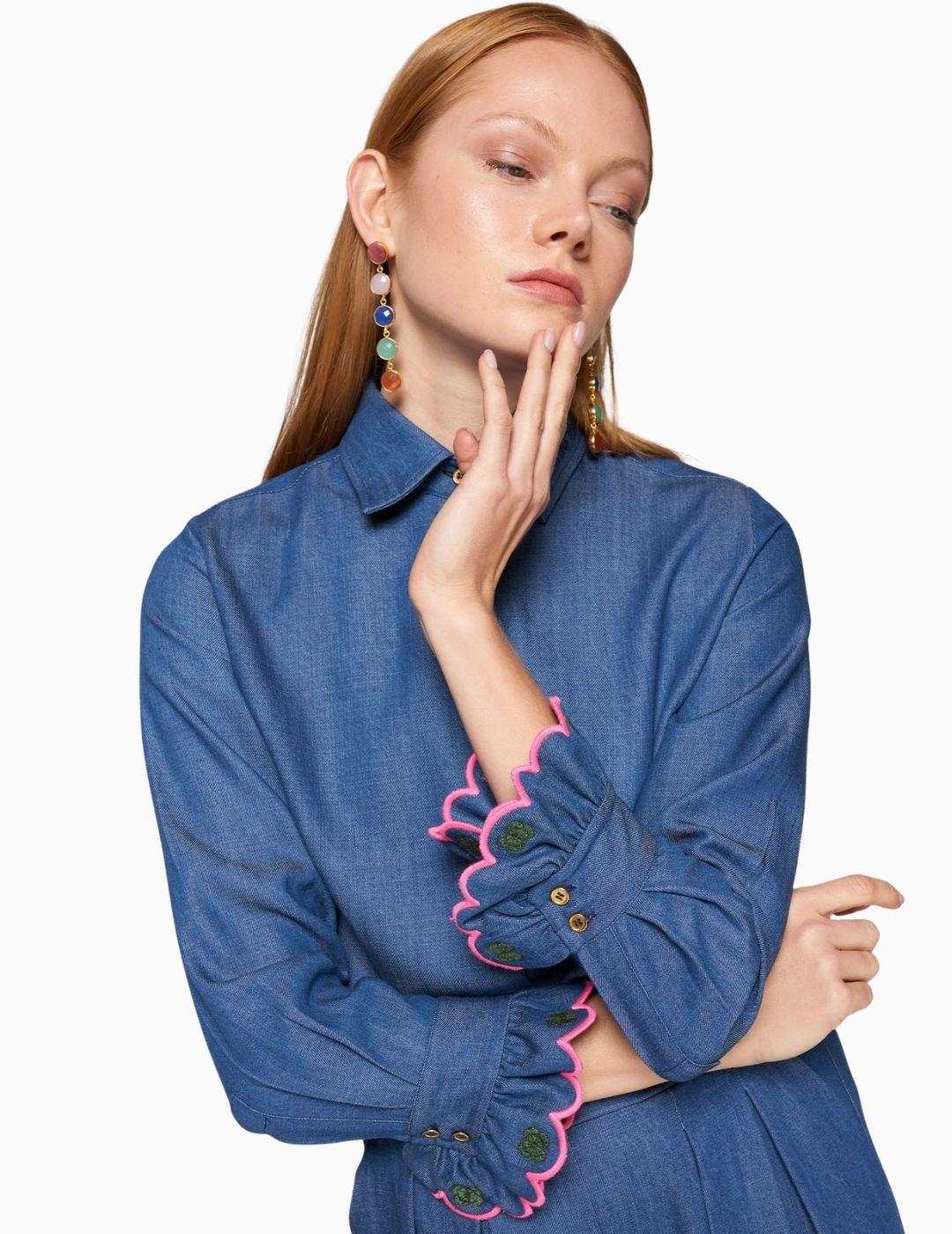 CAMISA VILAGALLO DENIM CON BORDADO ONDAS Y FRASE 