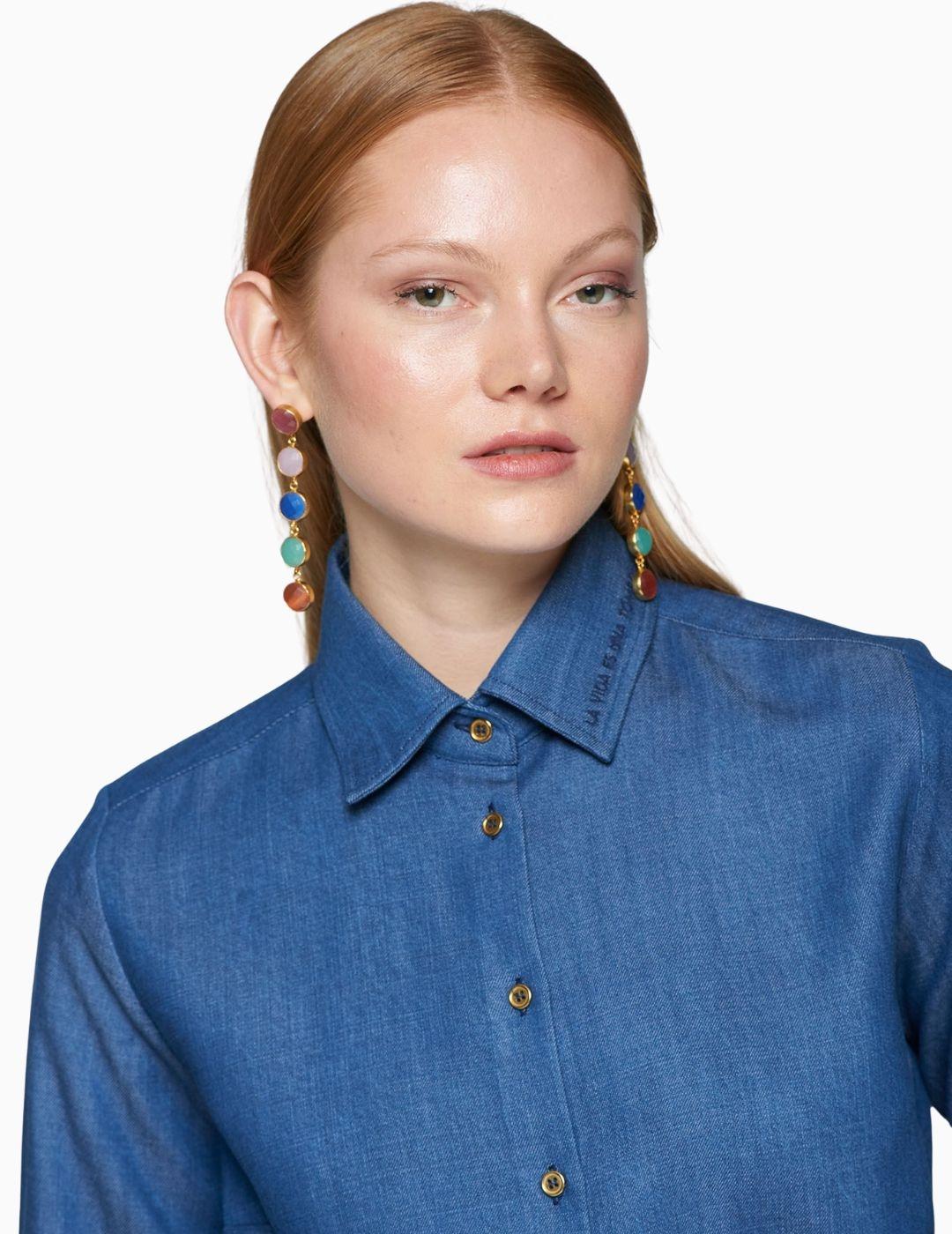 CAMISA VILAGALLO DENIM CON BORDADO ONDAS Y FRASE 