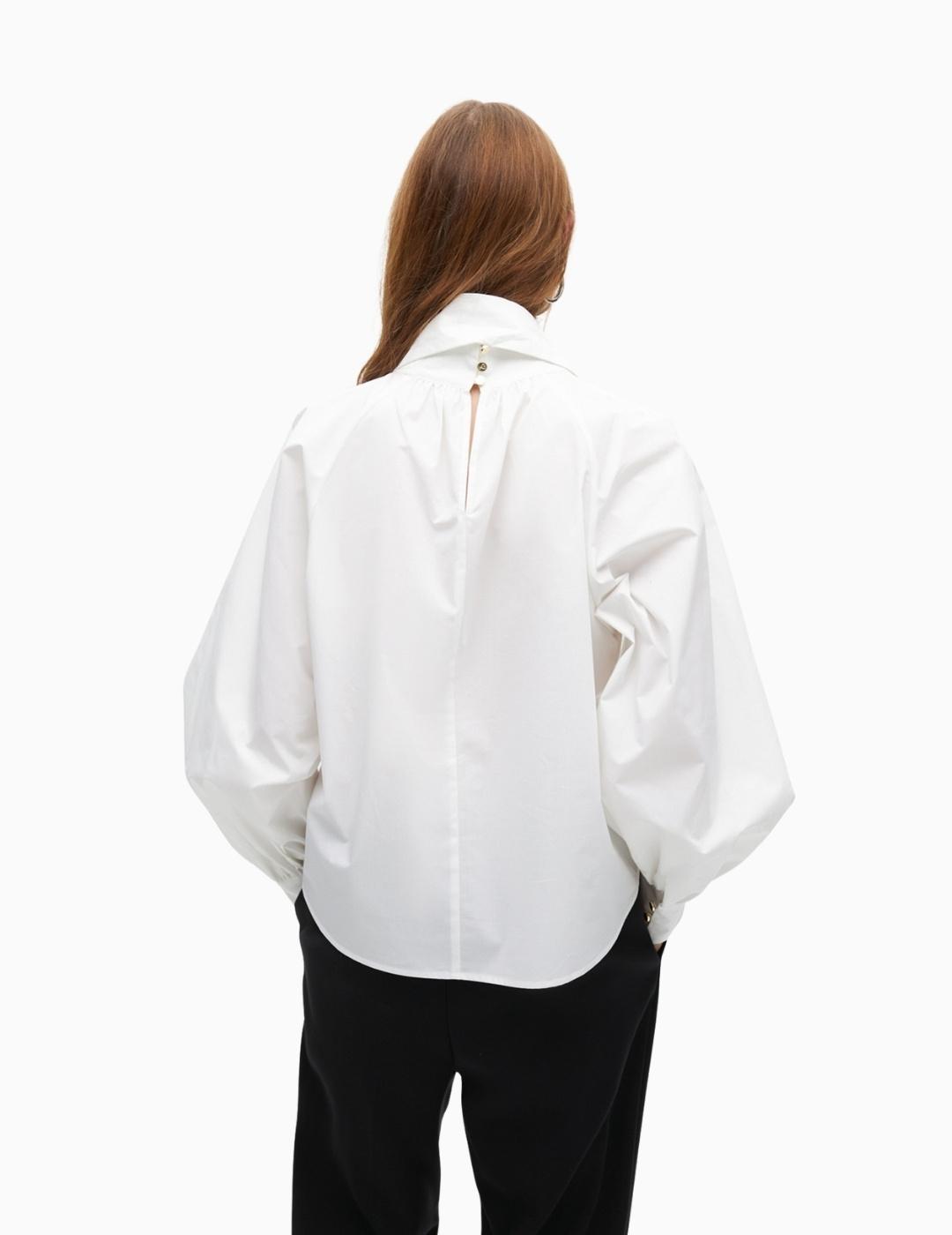 CAMISA LOLA CSDM LAZADA Y MANGAS ABULLONADAS