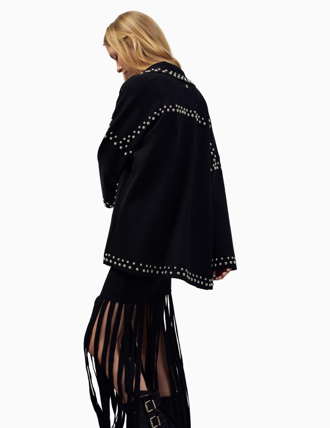 CHAQUETA BSB  DE PUNTO CON TACHUELAS NEGRA