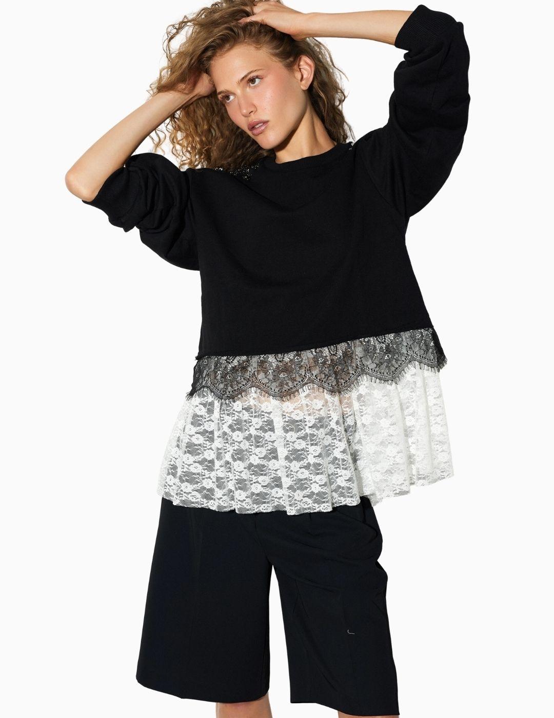 SUDADERA BSB CON TUL Y ENCAJE NEGRO