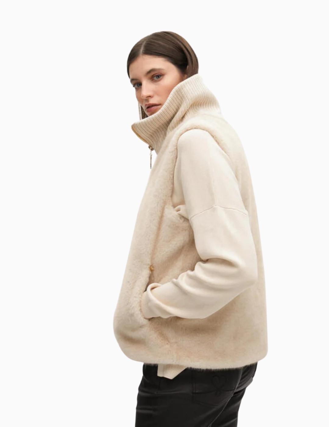 CHALECO LOLA CSDM PELO CORTO CREMALLERA CRUDO