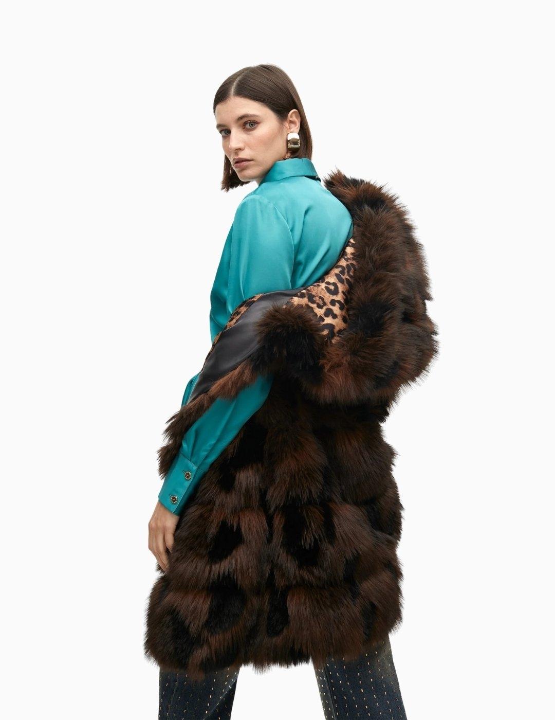 CHALECO  LOLA CSDM PELO LARGO ANIMAL PRINT