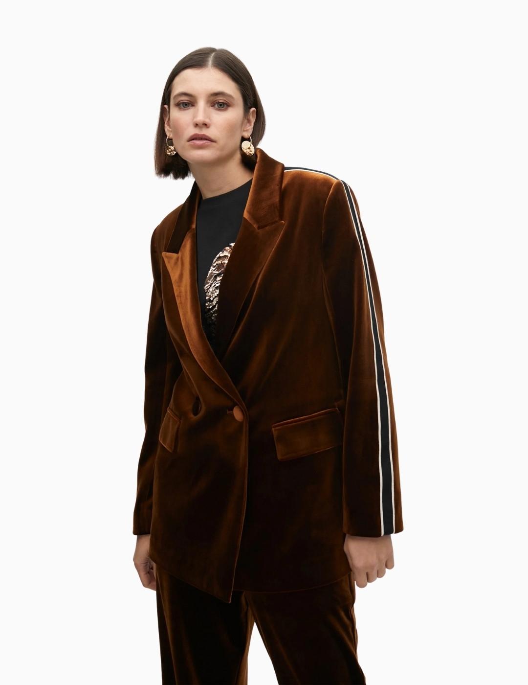 AMERICANA  LOLA CSDM VELVET DETALLE MANGA MARRÓN