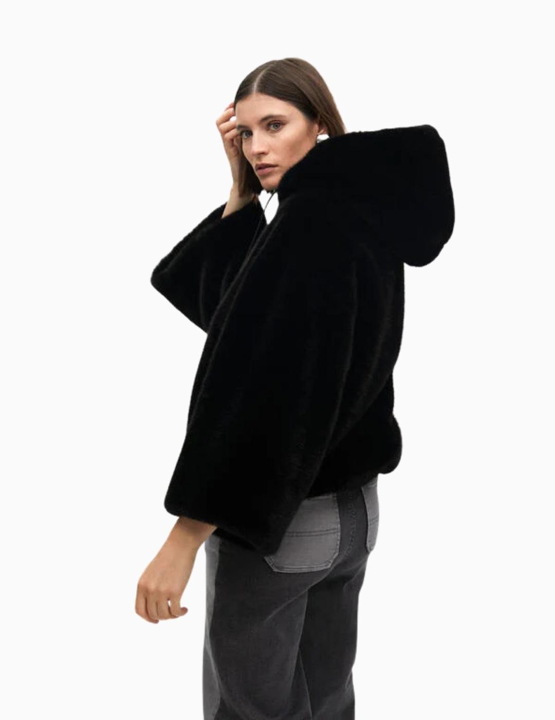 ABRIGO LOLA CSDM PELO CAPUCHA NEGRO