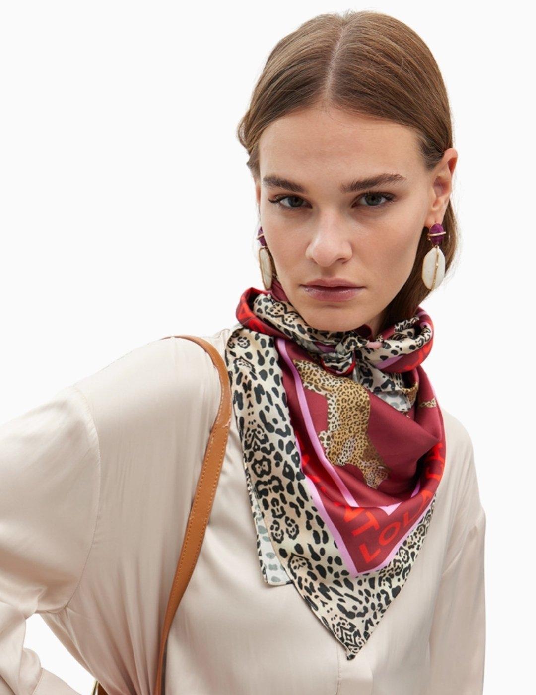 PAÑUELO LOLA CSDM ESTAMPADO LC Y LEOPARDOS