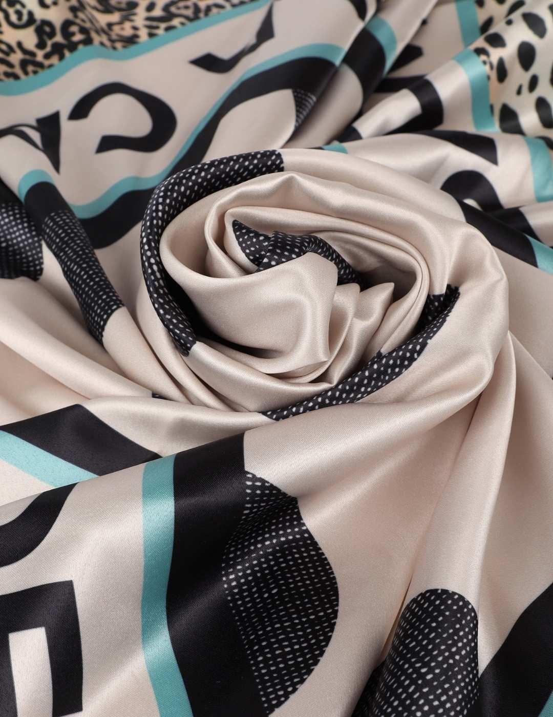 PAÑUELO LOLA CSDM ESTAMPADO TOPOS Y LOGO