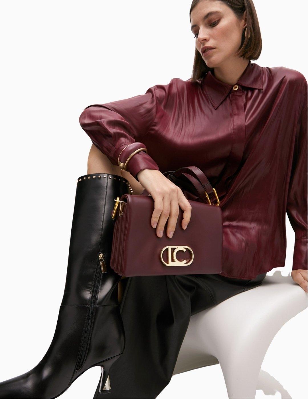 BOLSO LOLA CSDM 3 COMPARTIMENTOS Y SOLAPA BURDEOS