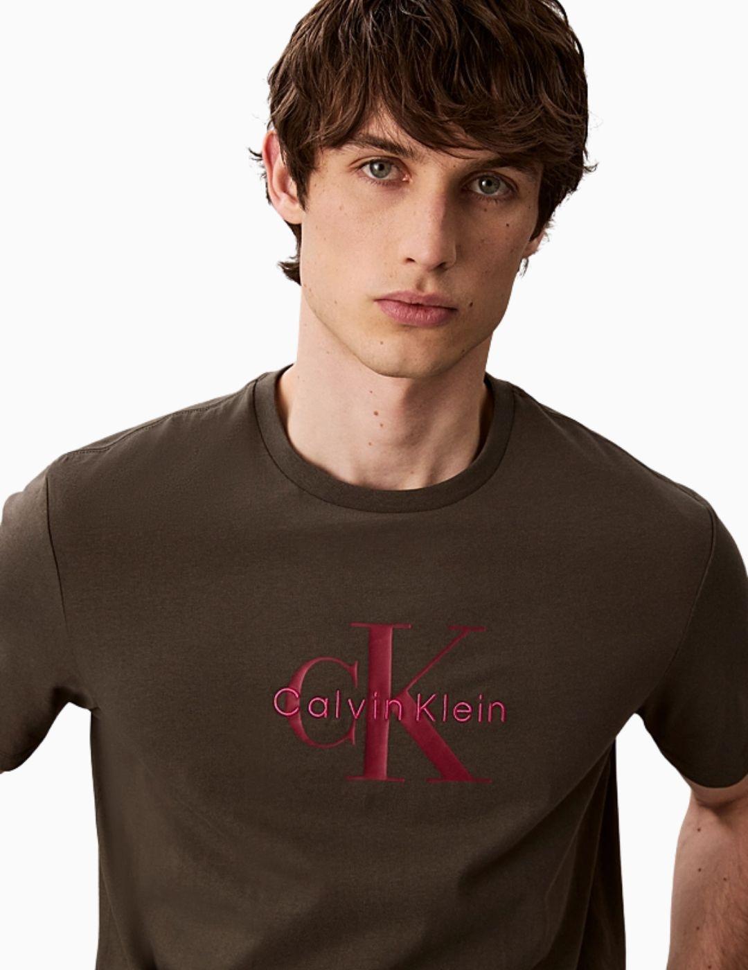 CAMISETA CALVIN KLEIN LOGO MONOGRAMA