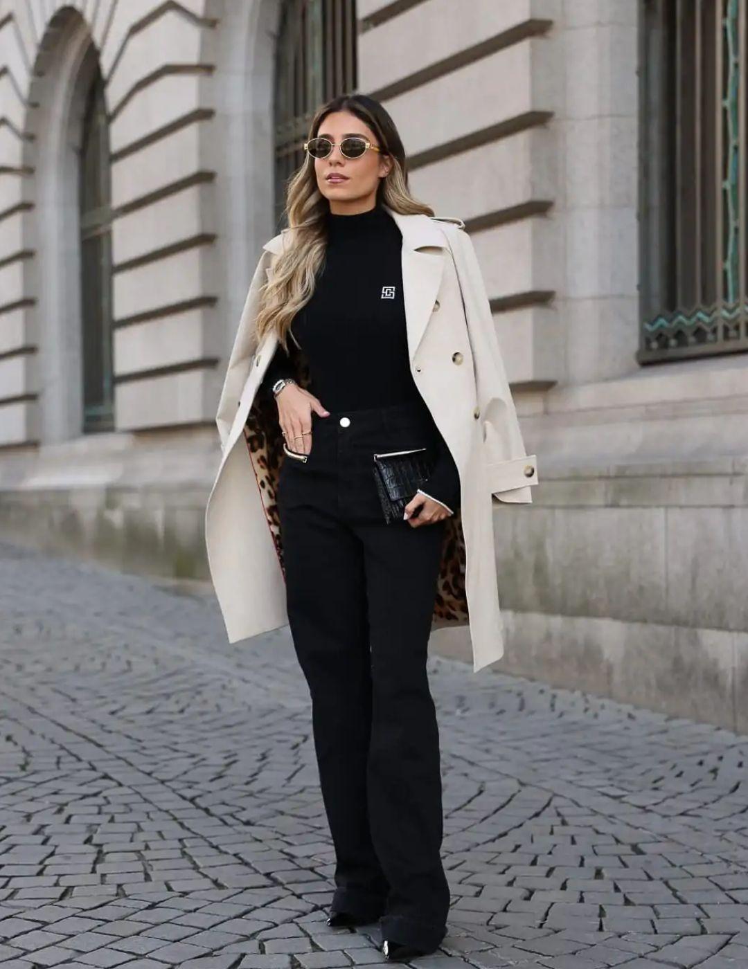 GABARDINA SCRIPTA LISA CON BOTONES