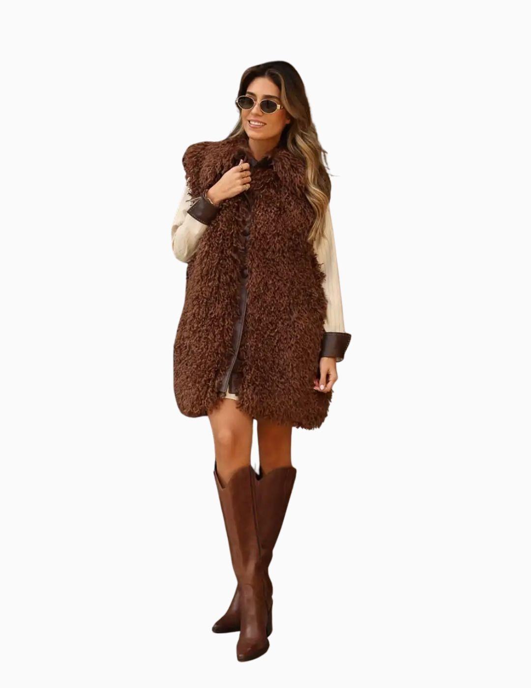 CHALECO SCRIPTA CON EFECTO PELO LARGO